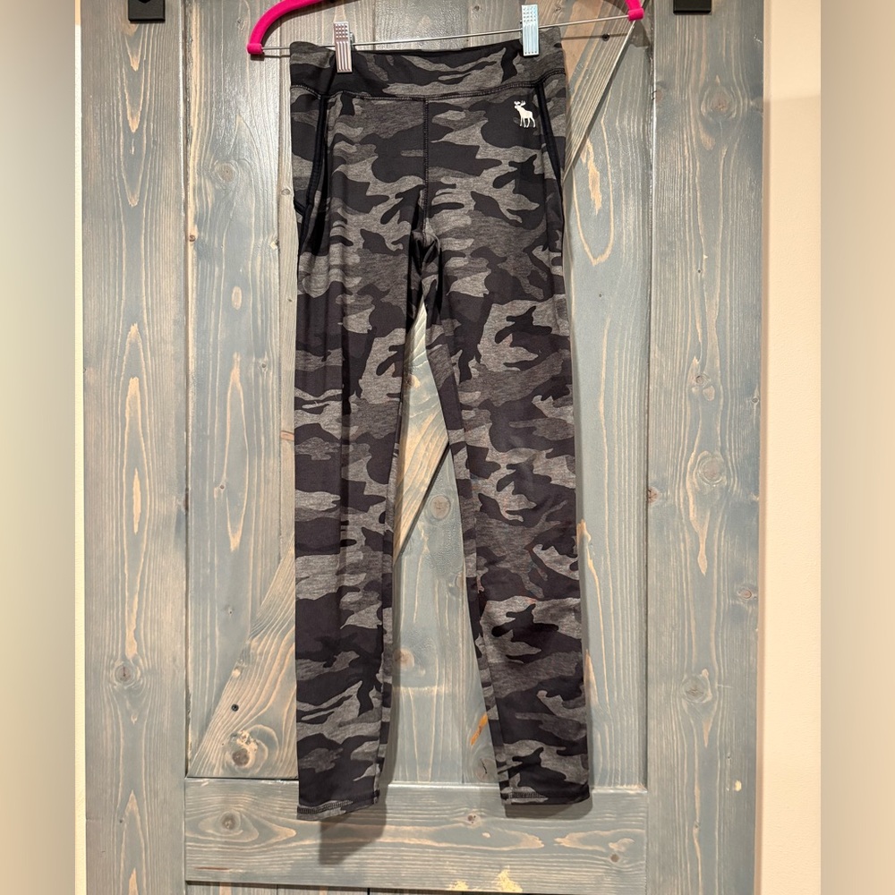 Abercrombie & Fitch Kids Camo Leggings - Black and Gray